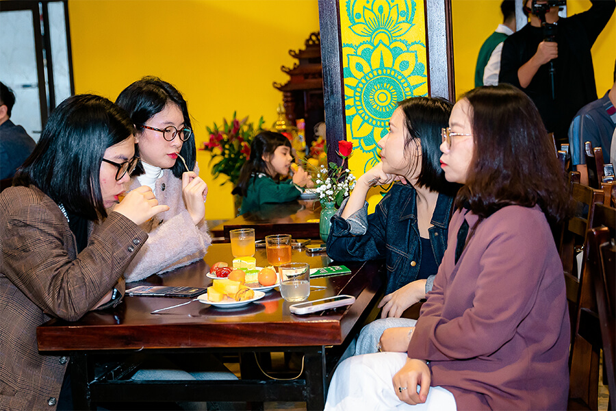 Make Reservation In The One Indian Restaurant For Groups