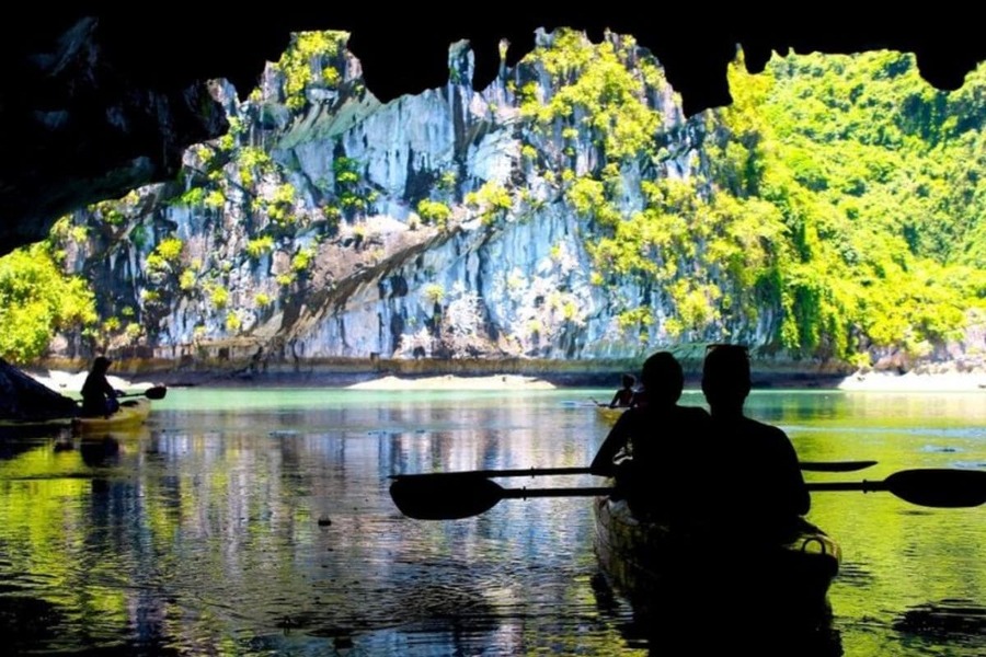 Must-See Ha Long Bay Attractions