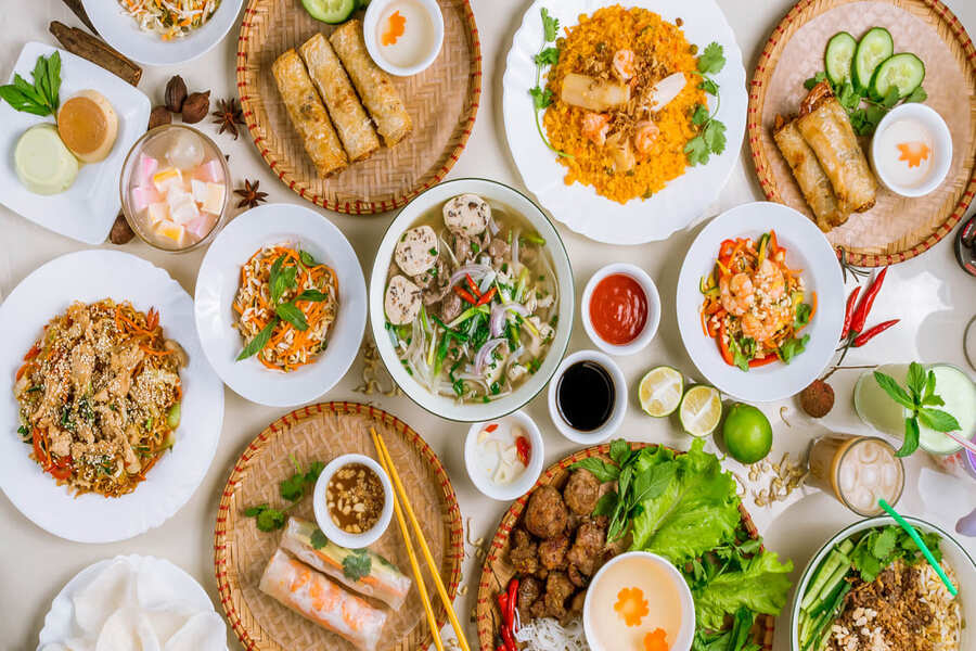 local restaurant in halong