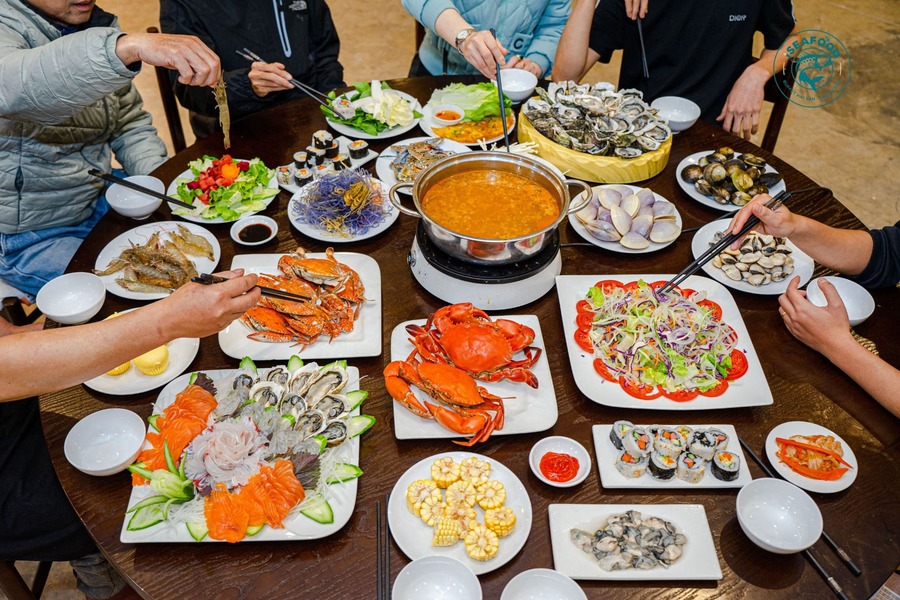place to eat seafood in halong